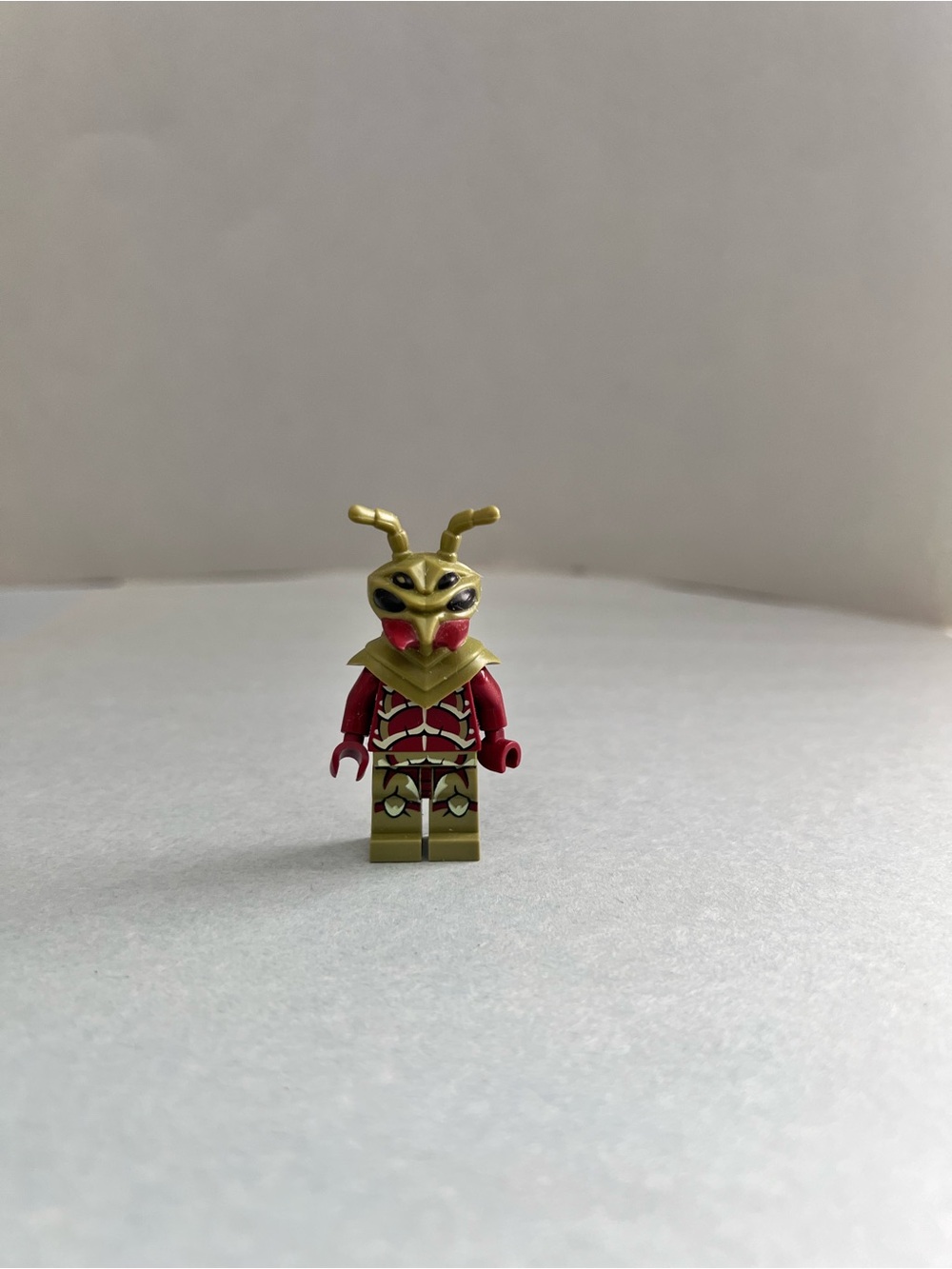 LEGO Space Mantizoid Minifigure